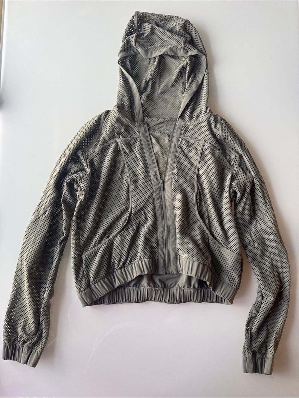 Women's Lululemon Lightweight Hooded Mesh Jacket - Olive